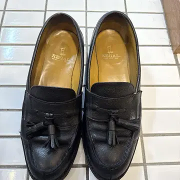 REGAL 블랙 태슬 로퍼