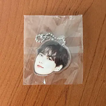 INI 오자키 타쿠미 XQUARE 얼굴 아크릴 키링 캡슐 토이