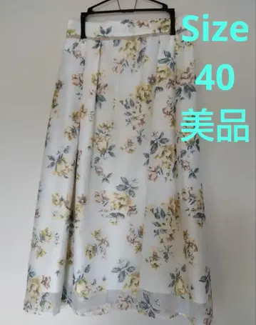 새상품급 꽃무늬 스커트