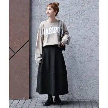 B.C.STOCK 자카드 코쿤 스커트