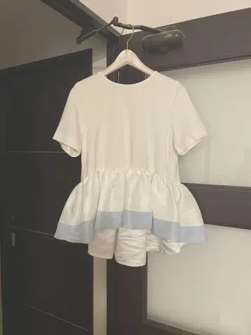 bluelea 페플럼 배색 풀오버 반팔 상의 블루레아 BLUELEA