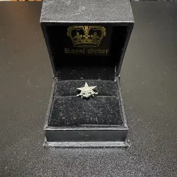Royal Order 별 모양 귀걸이