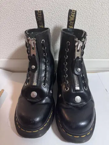 닥터마틴 쇼트 콜라보 8홀 부츠 UK6 25cm