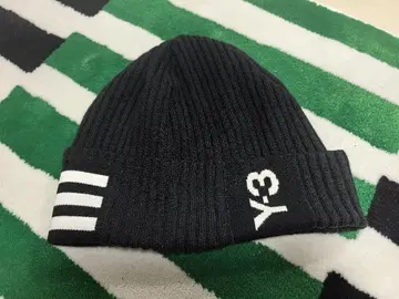 Y-3 블랙 비니 스트라이프