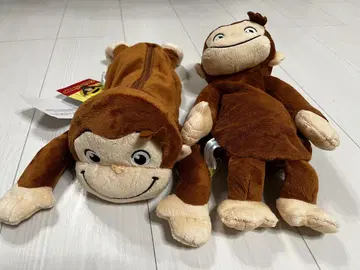 호기심 많은 조지 플래티넘 잡화 봉제 인형 파우치 소품함 앉은 모습