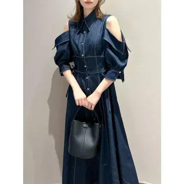 dazzlin 오픈 숄더 데님 스티치 원피스