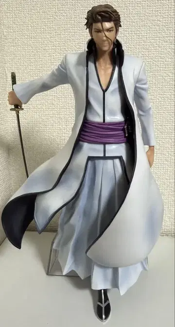 BLEACH 제일복권 아이젠 소스케 피규어