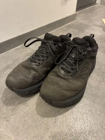 HOKA 호카오네오네 고어텍스 챌린저 로우 올 블랙