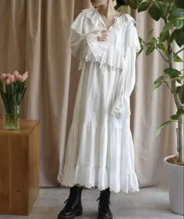 레이스 개더 원피스