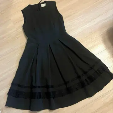 FOXEY 원피스 그레이 40 플레어 슬리브리스 블랙 폭시