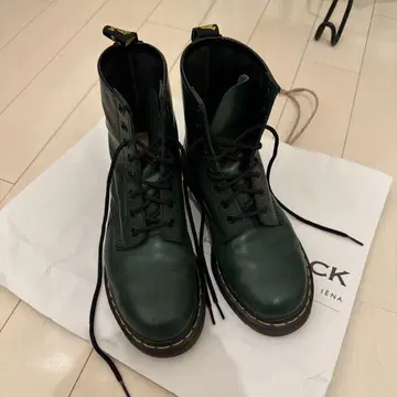 닥터마틴 부츠 Dr.Martens 그린