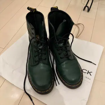 닥터마틴 부츠 Dr.Martens 그린
