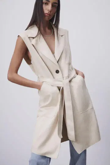 ZARA 페이크 스웨이드 롱베스트 코트 아이보리