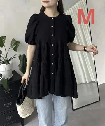 프로즈베일 펄 버튼 퍼프 슬리브 셔링 티어드 블라우스
