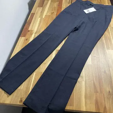ZARA 네이비 센터 프레스 슬랙스