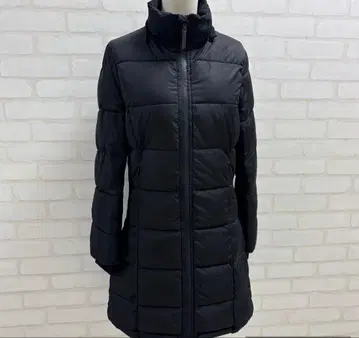 새상품급 블랙 다운 자켓