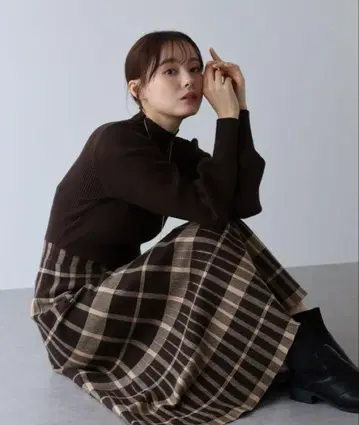 BLUEEAST 체크 자카드 니트 원피스
