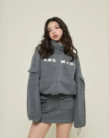 Mary 로고 플리스 재킷