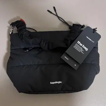 미사용 새상품 topologie Besace  블랙