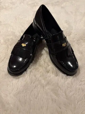 미사용 새상품 ZARA 37 로퍼 메탈 디테일