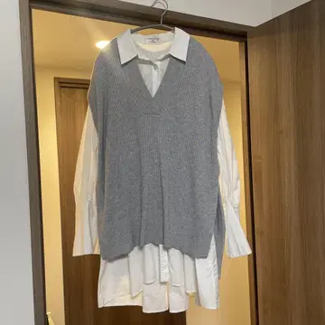[ 가격 인하 협상 가능 ] SNIDEL 오가닉 코튼 V넥 레이어드