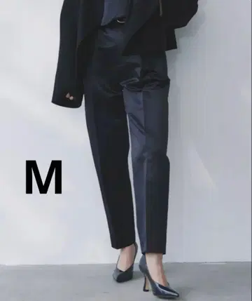 anuans 러스터 새틴 테이퍼드 팬츠 네이비 M 사이즈 새상품