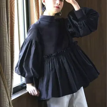 RUIRUE BOUTIQUE 이소재 프릴 페플럼 볼륨 슬리브