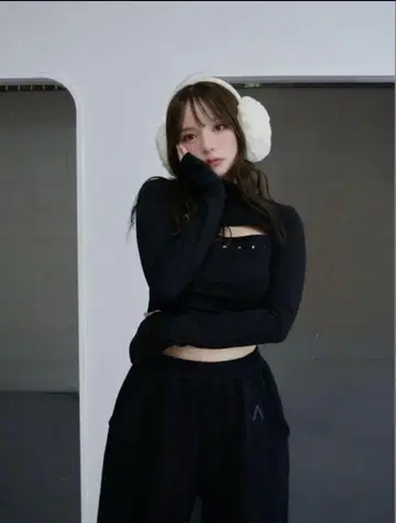 andmary 루나 로고 상의
