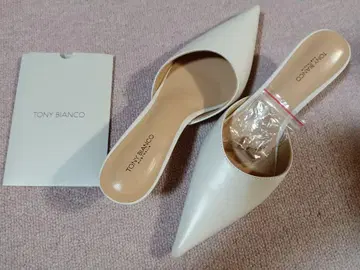 TONY BIANCO 화이트 스틸레토 펌프스 토니비앙코