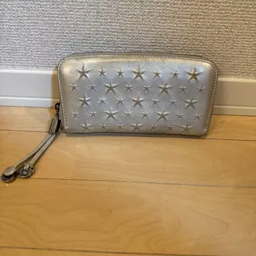 지미추 실버 별 모양 엠보싱 가공 장지갑