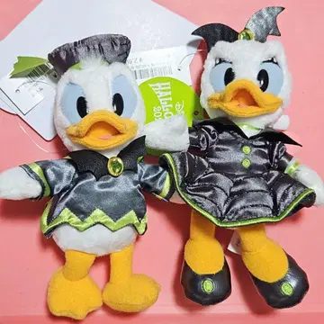 디즈니 할로윈 2025 인형 배지 도나데지