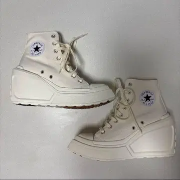 컨버스 통굽 하이컷 스니커즈 카리나