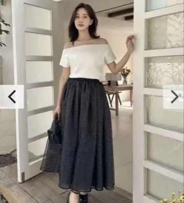 생일 농구화 CHIFFON CHECK FLARE SKIRT