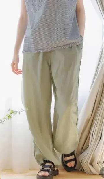 사라사라 턱 사이드 라인 팬츠