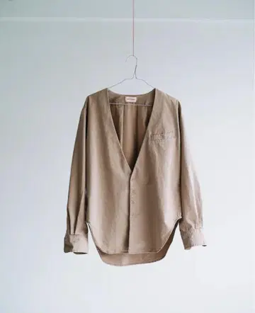 MEYAME 베이지 V넥 셔츠 긴팔