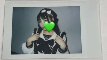 iLIVE 특별 의상 란 폴라로이드