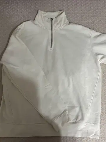 ZARA 화이트 하프 지퍼 맨투맨