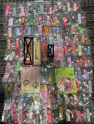 산리오 키티 20년 이상 전 지역 한정 레어 스트랩 세트