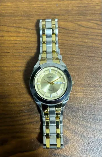 TECHNOS 골드 실버 손목시계