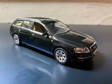 Audi A6 Avant 1/43 스케일 미니카