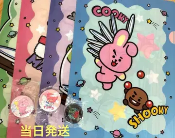 쿠라스시 bt21 클리어 파일 4장 세트 컴프 캔뱃지 아크릴 씰
