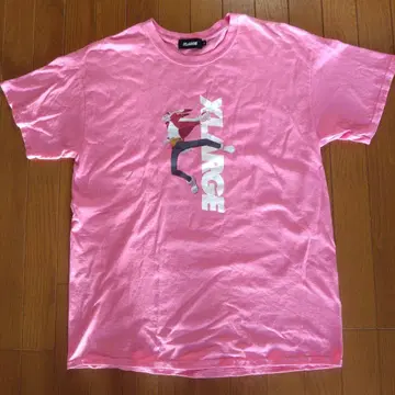 XLARGE 핑크 T셔츠 애니메이션 캐릭터
