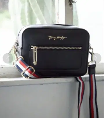 Tommy Hilfiger 블랙 숄더백
