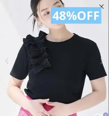 BIANCA 프릴 장식 블랙 T셔츠 M
