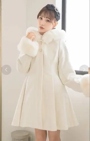 ROJITA 백리본 후디 코트 화이트