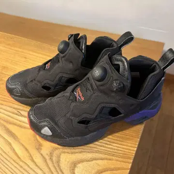 REEBOK 펌프 퓨리 23.5cm