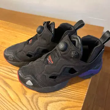 REEBOK 펌프 퓨리 23.5cm