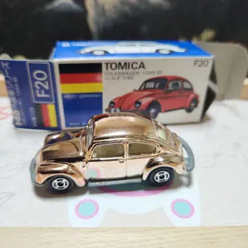 파랑 상자 토미카 F20 Volkswagen 1200 SE 골드 컬러