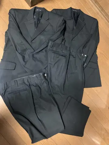 블랙 수트 2벌과 팬츠 2개 세트