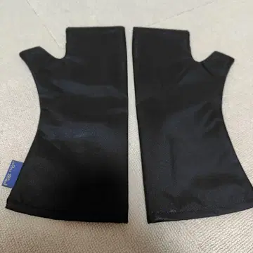 아시야 로사 블랑 숏 암커버 블랙